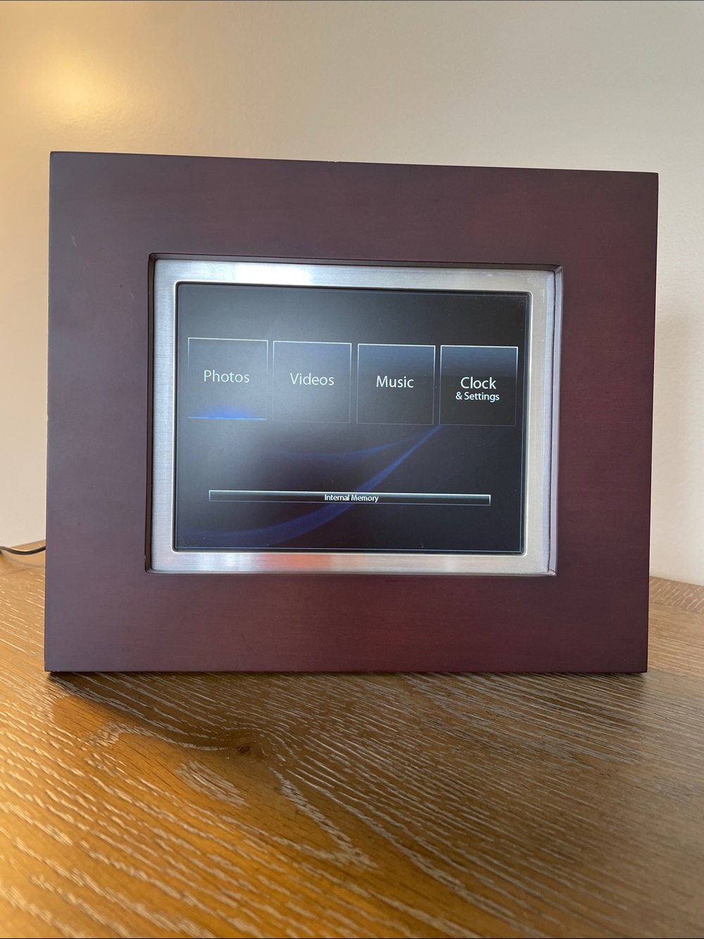 Brookstone Digital Photo Frame